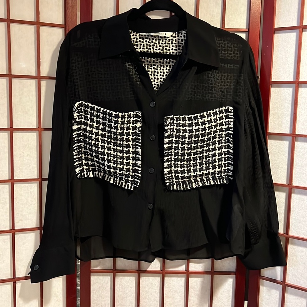 Long sleeve shirt 🖤🤍🖤